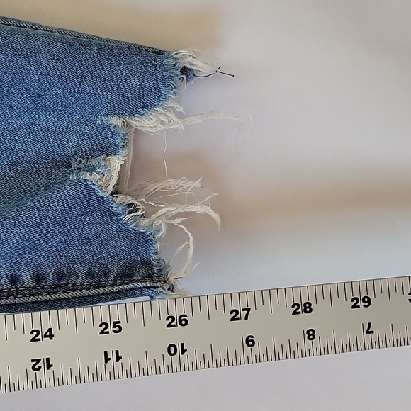 Lucky Brand Distressed Ava Crop Light Wash Size 6/28 - Picture 10 of 14